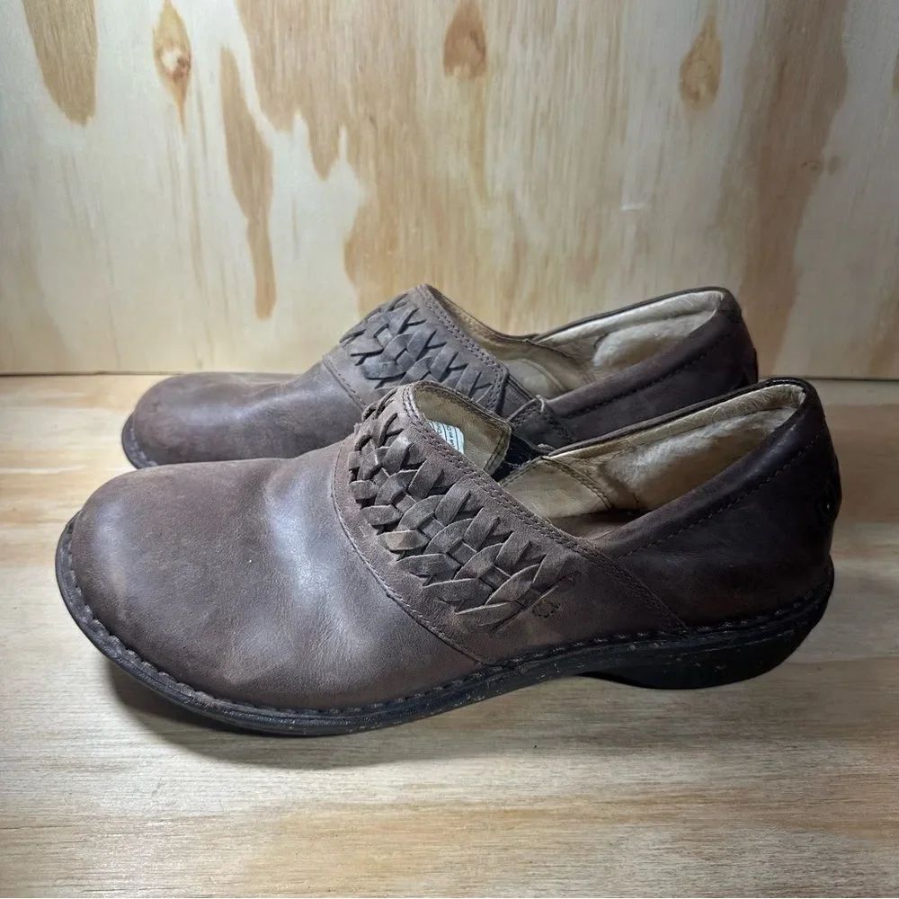 UGG Anila Brown Leather Clogs Women’s Size 10